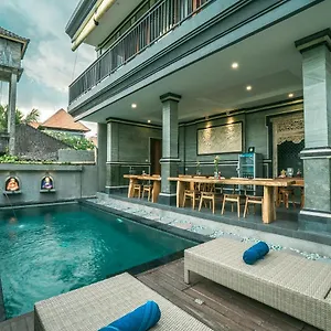 Three Dewi's Guest house